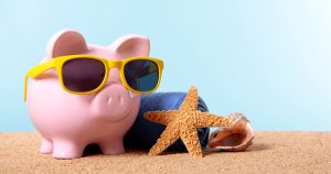 Vai sair de férias? Saiba como antecipar a primeira parcela do seu 13º salário