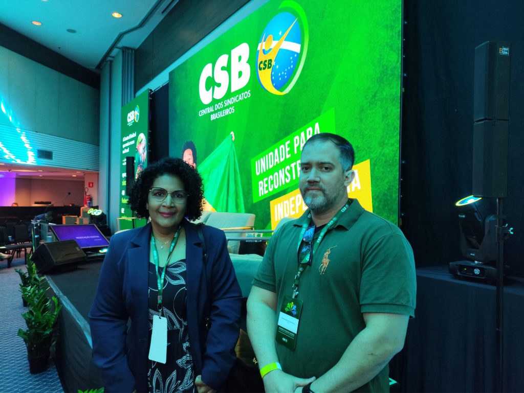 Evento promove debates sobre conjuntura trabalhista e direitos dos servidores