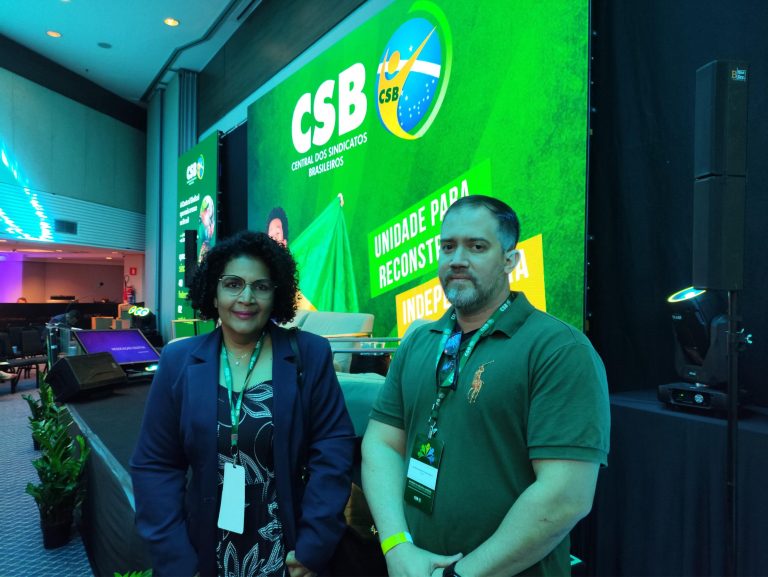 Evento promove debates sobre conjuntura trabalhista e direitos dos servidores