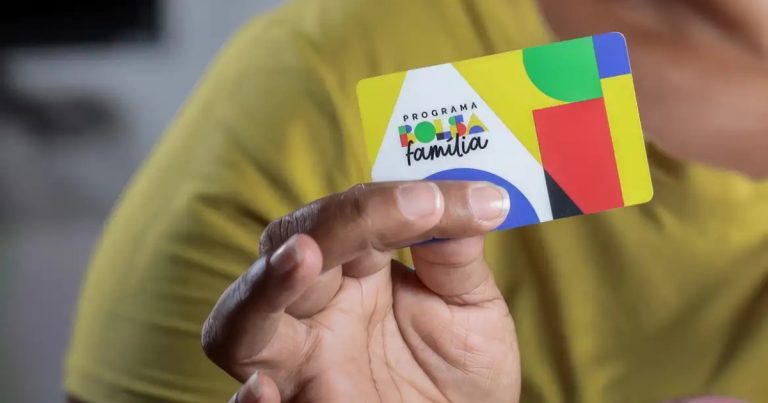 Bilionário que criticou Bolsa Família paga salários baixos e é alvo de processos